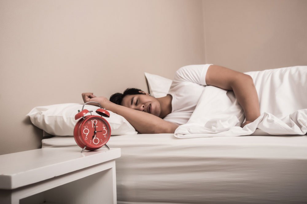 How to Fix Your Sleep Cycle: A Fitness Coach’s Guide to Better Sleep and Weight Loss